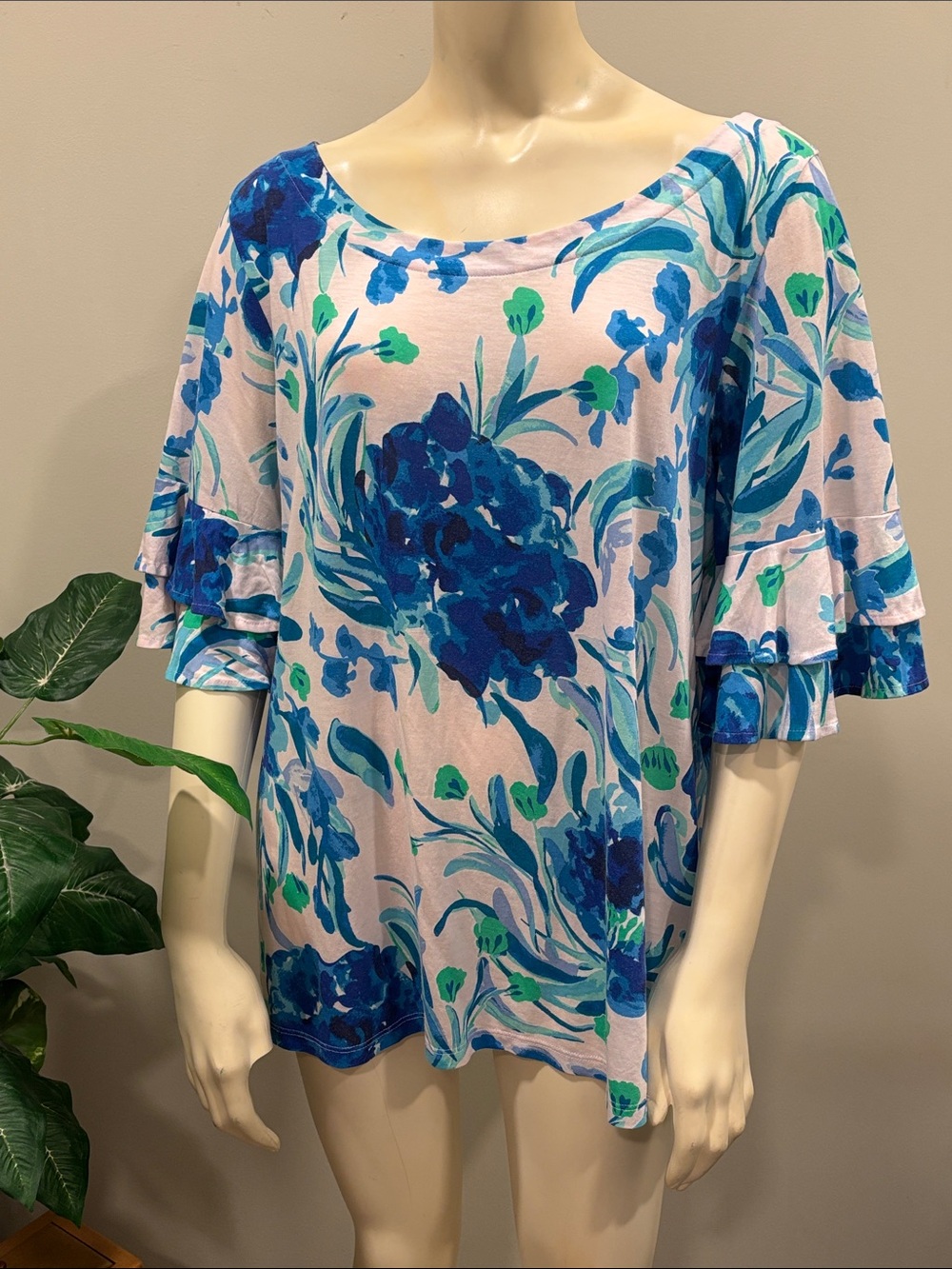 Lilly Pulitzer Lula Pink Tropics Sweet Pea Ruffle Sleeve Top - Picture 3 of 10
